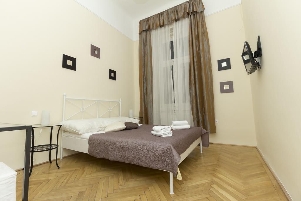 Budapest Bed And Breakfast Room photo